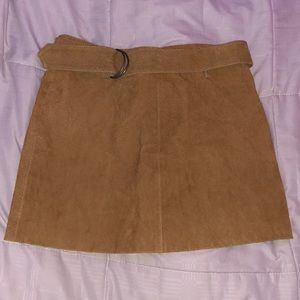 Vintage Tan Leather Mini Skirt! 🤎